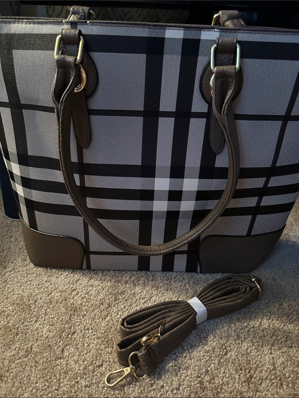 Large tote with cross body strap